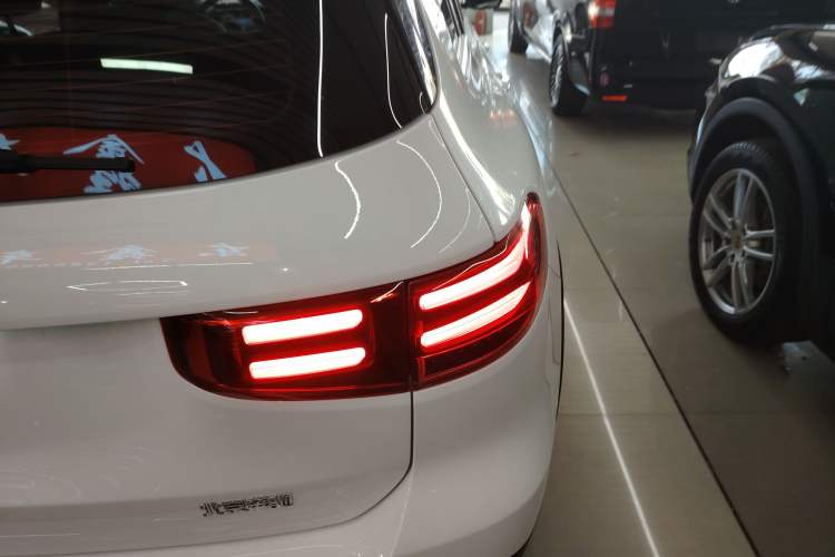 Used Mercedes-Benz GLB 2024-Year Restyled GLB 200 Dynamic Edition
