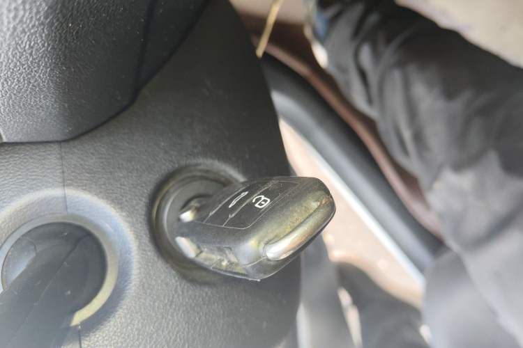 Used Volkswagen Jetta 2015 Zhuihui Edition 1.4L Manual Fashion Model