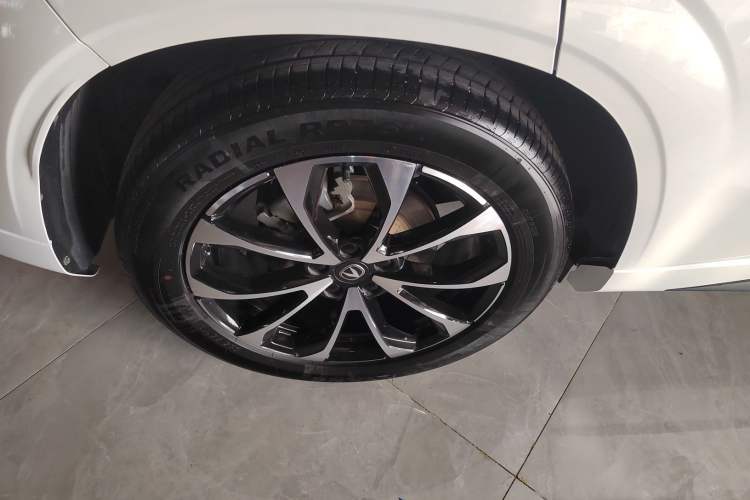 Used Changan UNI-Z New Energy 2024 Blue Whale Smart Electric iDD 125km Excellence Model
