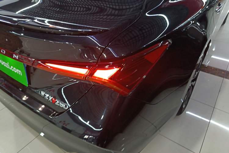 Used Toyota Avalon 2023 2.5L Luxury Edition
