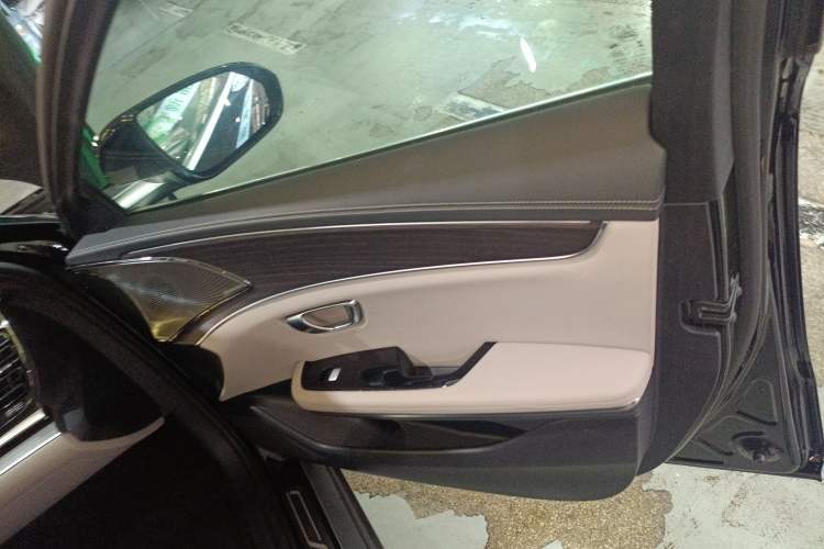 Used BYD Han 2025 EV Intelligent Driving Edition 701KM LiDAR Flagship Model
