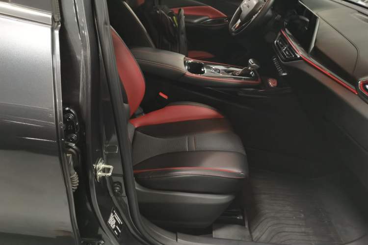 Used Oshan X5 2021 Revised Version 1.5T DCT Luxury Edition
