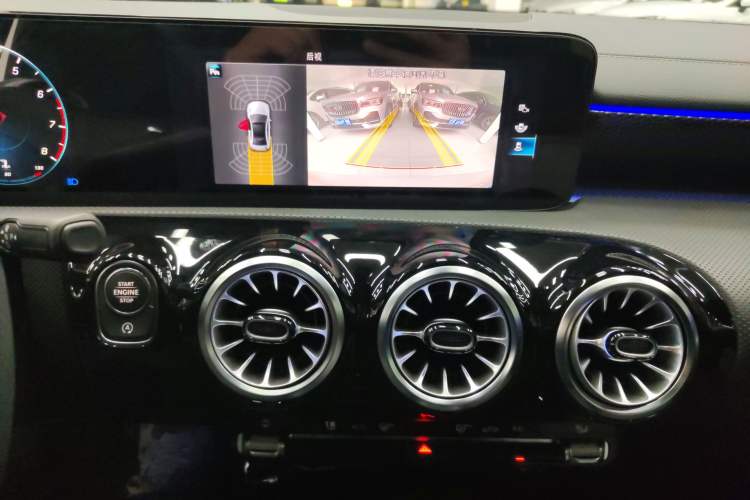 Used Mercedes-Benz A-Class 2022 Revised Version A 200 L Sport Sedan Fashionable Style
