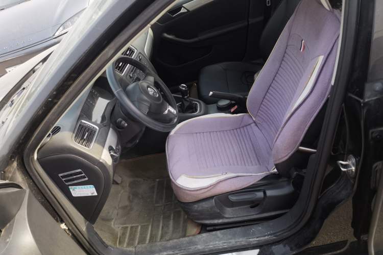 Used Volkswagen Sagitar 2014 Revised Version 1.6L Manual Comfort Edition
