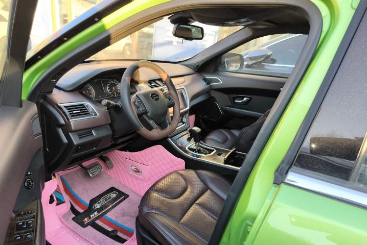 Used Land X7 2015 2.0T Panoramic Prestige Edition
