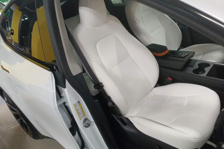 Used Tesla Model Y 2023 Long-Range All-Wheel-Drive Version