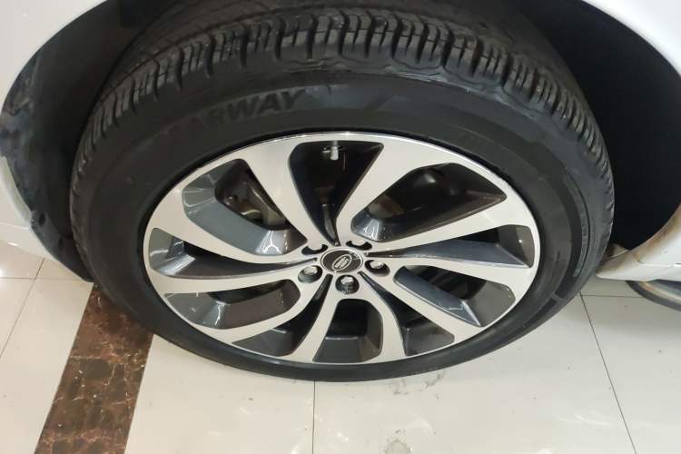 Used Land Rover Discovery Sport 2020 249 PS R-Dynamic Performance Edition