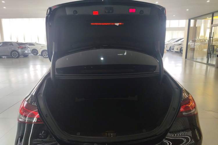 Used Mercedes-Benz E-Class 2021 Restyled E 300 L Luxury Edition