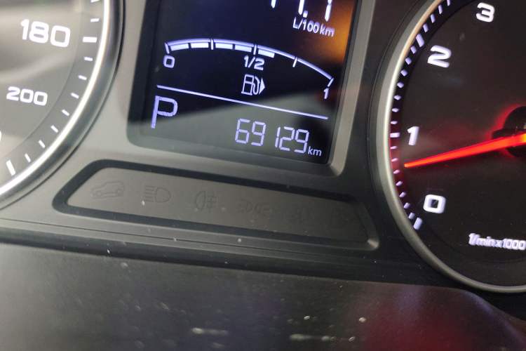 Used Roewe RX3 2018 1.6L CVT Internet Smart Edition
