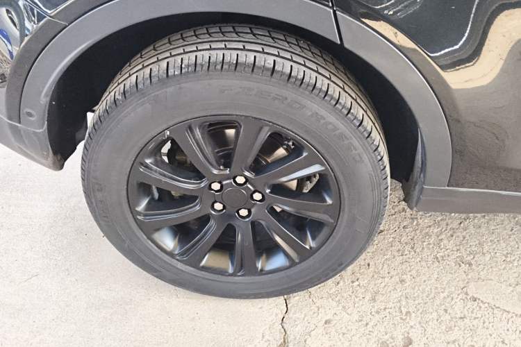 Used Land Rover Discovery Sport 2018 240 PS SE Version