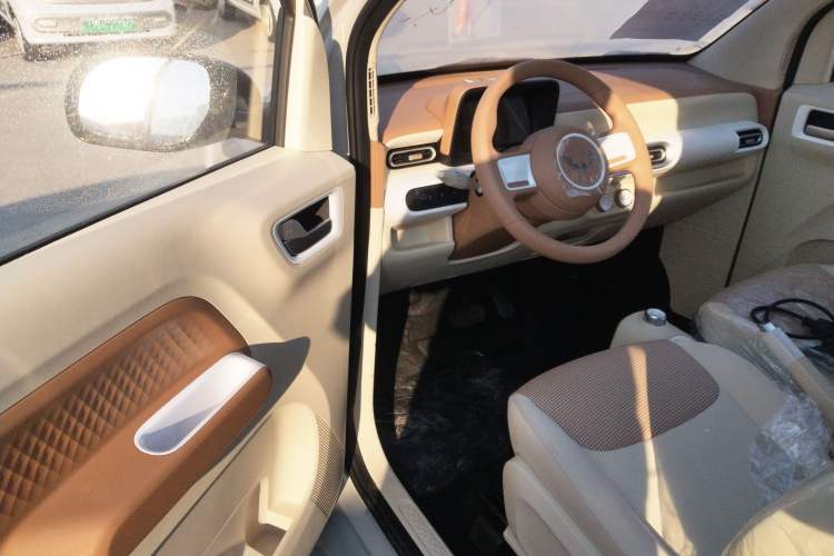 Used Wuling Hongguang MINIEV 2024 3rd Generation 215km Youth Edition
