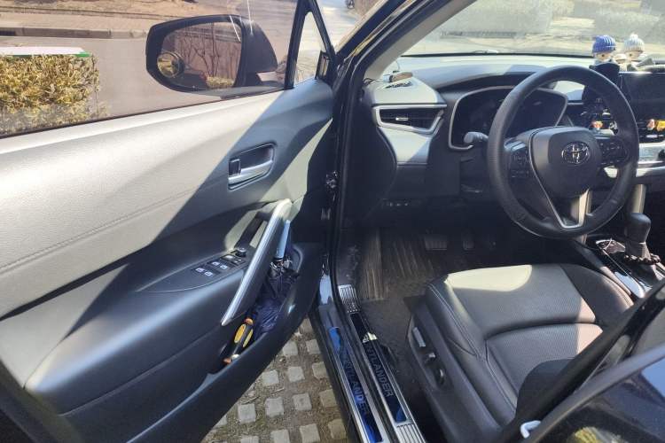 Used Toyota FRONTLANDER 2023 2.0L CVT Luxury Edition