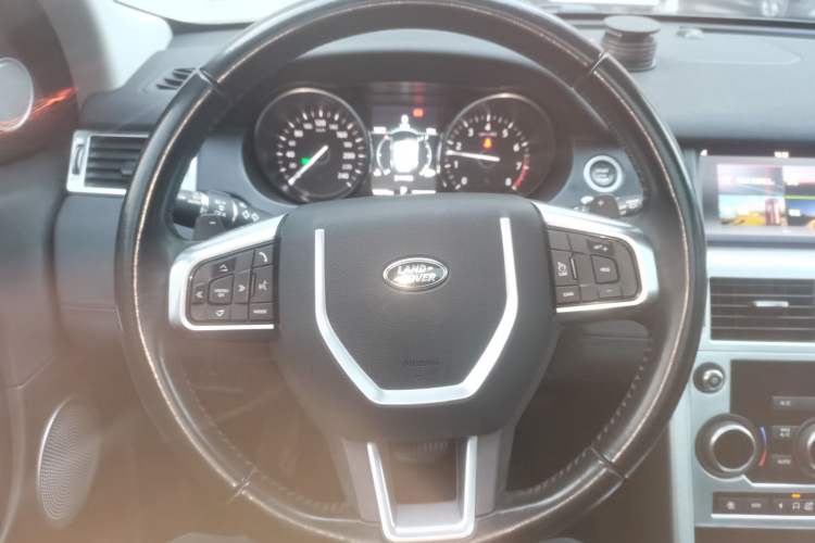 Used Land Rover Discovery Sport 2019 240 PS SE Version China V Standard