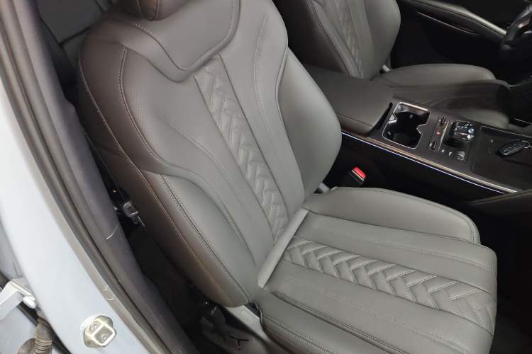 Used BYD Song L DM-i 2025 Intelligent Driving Version 160 km Beyond-Range Type