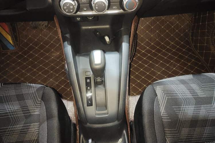 Used Nissan Kicks 2020 1.5L XL CVT Cool Enjoyment Edition
