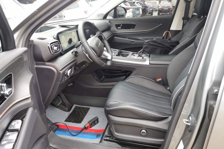 Used Chery Tiggo 9 2023 2.0T Dual-Clutch Two-Wheel Drive Prestige Version 5 Seats
