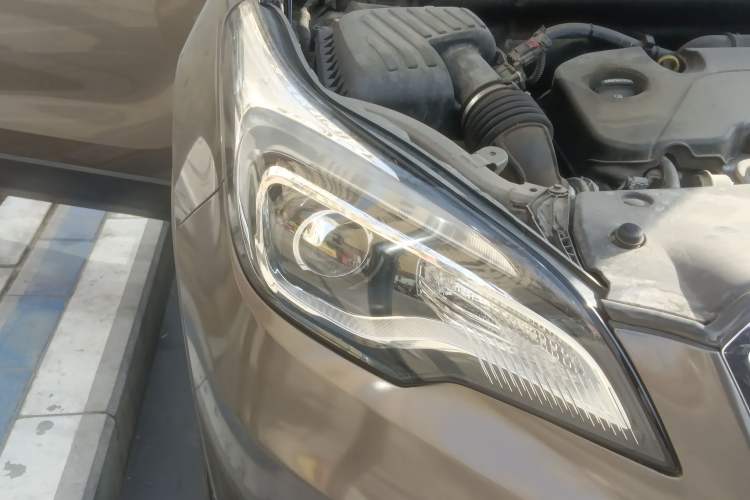 Used Buick Envision 2016 20T Two-Wheel-Drive Elite Model
