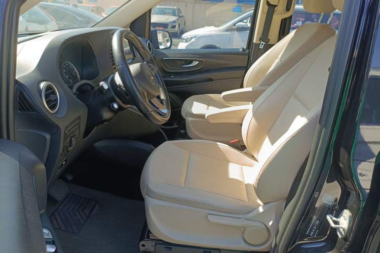 Used Mercedes-Benz Vito 2016 2.0T Business Edition
