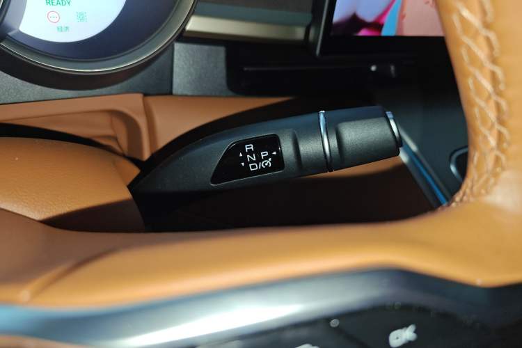 Used ORA Lightning Cat 2022 555 km Luxury Edition
