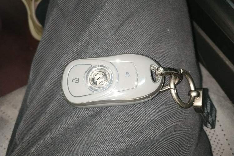 Used Buick Velite 6 2020 Plug-in Hybrid Connected Fashion Model
