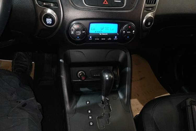 Used Hyundai ix35 2015 2.0L Automatic 2WD Smart Type China IV