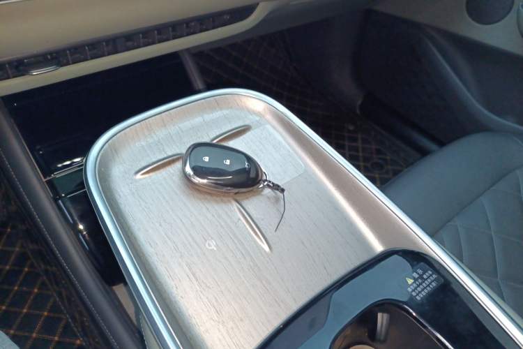 Used  A07 2024 All-Electric "True Fragrance" Edition 710 Flagship Model
