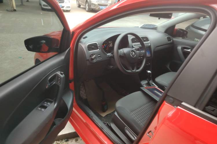 Used Volkswagen Polo 2014 1.6L Automatic Comfort Edition