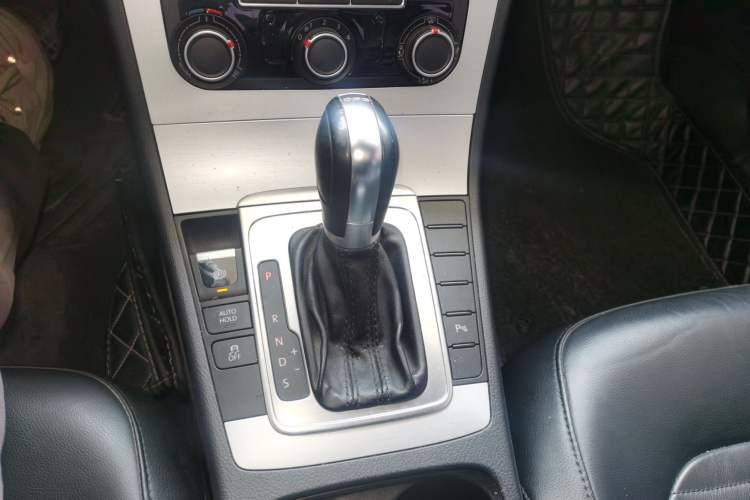 Used Volkswagen Magotan 2013 1.8TSI Premier Model
