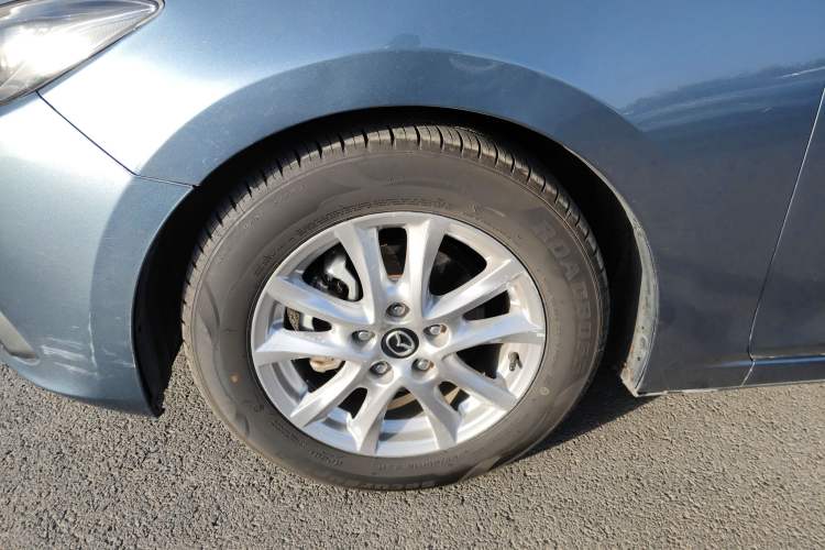 Used Mazda Mazda 3 Axela 2014 Sedan 1.5L Automatic Comfort Model