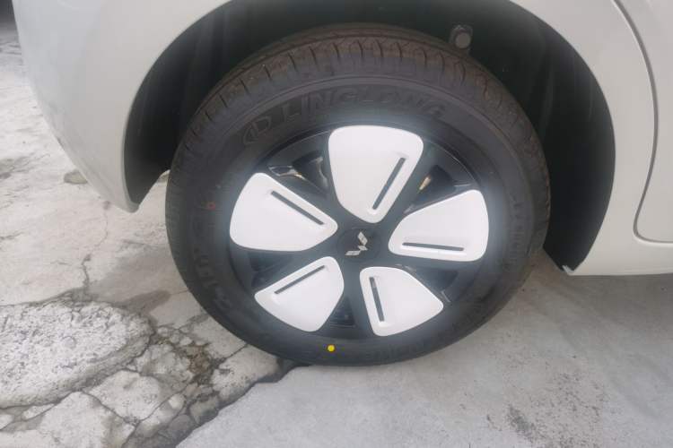 Used Wuling Hongguang MINIEV 2025 Four-Door Version Advanced Edition
