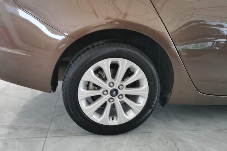 Used Ford Escort 2015 1.5L Manual Fashion Edition
