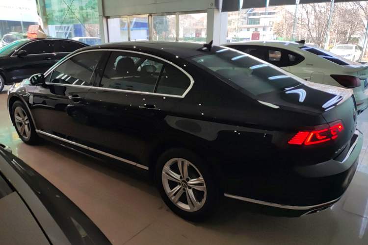 Used Volkswagen Magotan 2025 Zhongxiang Version 280TSI DSG Comfort Edition
