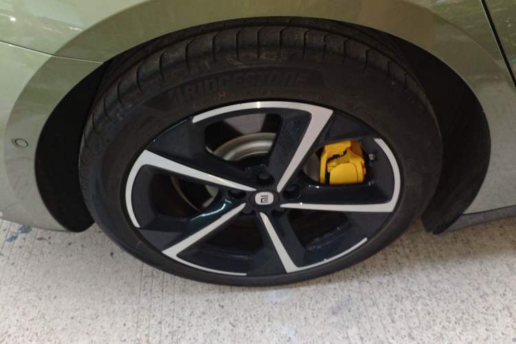 Used  SU7 2024 Four-Wheel Drive Ultra-Long Range Advanced Intelligent Driving Max Edition
