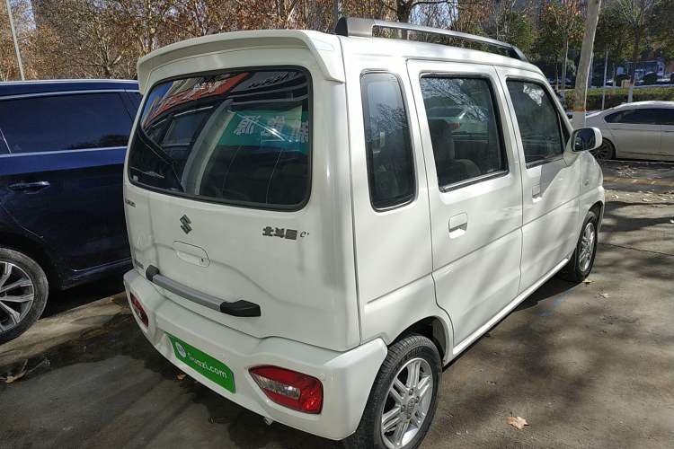Used Suzuki Wagon R 2013 Venture Edition 1.0L Manual Economy Model
