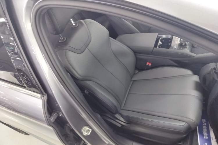 Used BYD Qin L 2024 DM-i 120KM Leading Model
