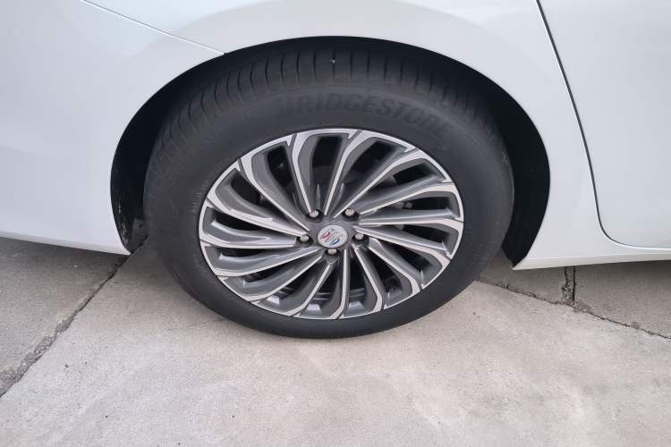 Used Buick LaCrosse 2023 28T Prestige Edition
