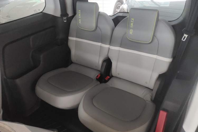 Used Baojun KiWi EV 2022 Artist Lite Edition Lithium Iron Phosphate
