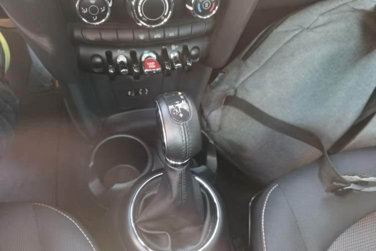 Used  MINI 2016 1.2T ONE Pioneer Edition
