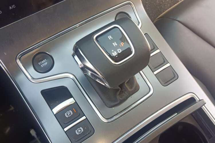 Used Hongqi H5 2020 1.5T DCT Flagship Edition
