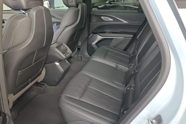 Used Cadillac LYRIQ 2022 Rear-Drive Long-Range Luxury Edition
