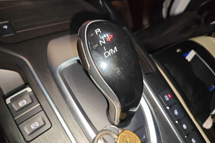 Used Wey VV6 2018 2.0T Two-Wheel-Drive Ultra-Luxury Version China V Standard