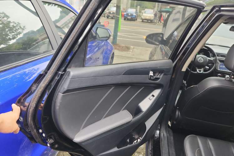 Used Dongfeng Fengon 580 2017 1.5T CVT Comfort Model
