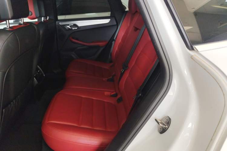 Used Porsche Macan 2016 Macan Turbo 3.6T
