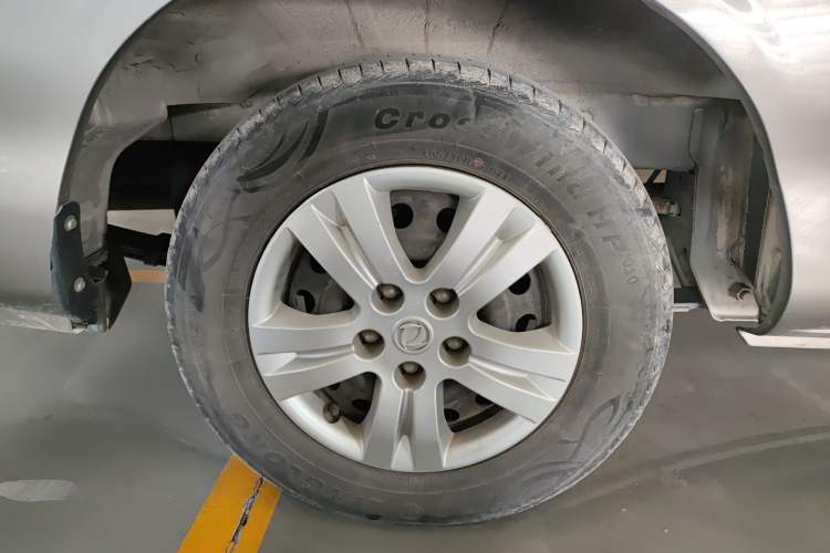 Used FORTHING Lingzhi 2019 M5L 1.6L 7-Seater Standard Model China VI
