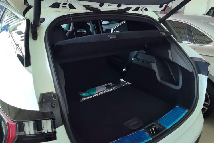 Used Lynk & Co 06 2023 Remix 1.5T Dynamic Halo
