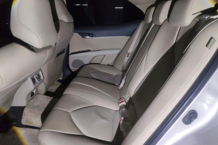 Used Toyota Camry 2019 2.0G Luxury Edition China VI Standard