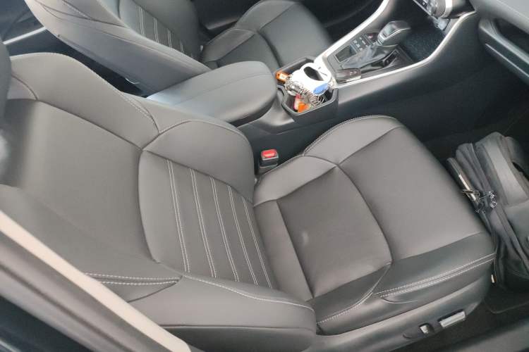 Used Toyota Wildlander 2023 2.0L CVT Four-Wheel Drive Luxury PLUS Edition
