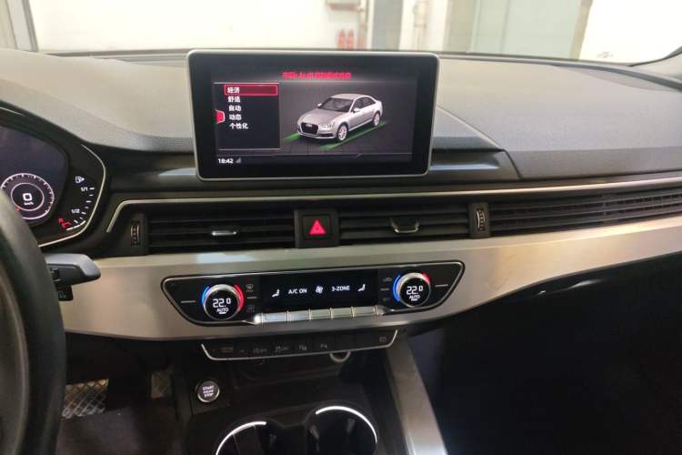 Used Audi A4L 2019 40 TFSI Fashion Edition China VI Emission Standard
