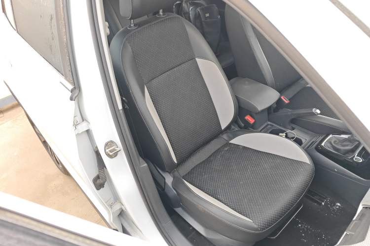 Used Volkswagen Tacqua 2023 200TSI DSG Joy-Connect Edition
