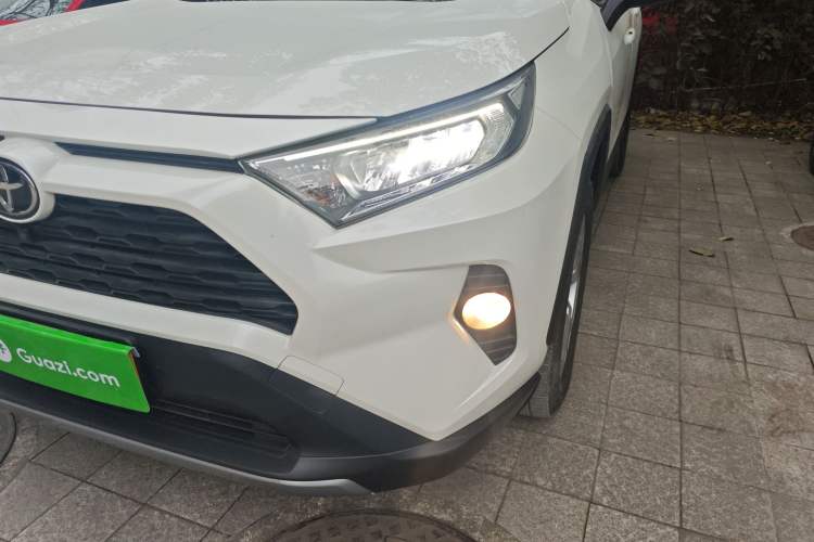 Used Toyota RAV4 2020 2.0L CVT 4x4 Style PLUS Edition
